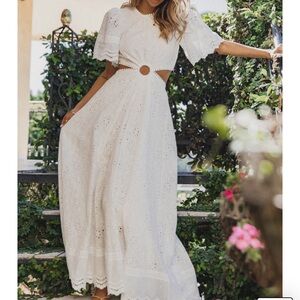 Elegant White Lace Maxi Dress